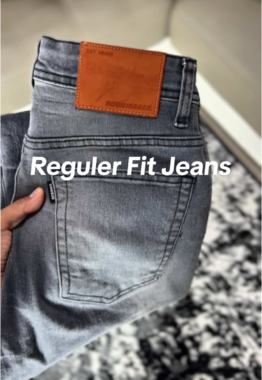 Reguler Fit Jeans warna stone greyy !!