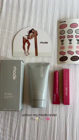 lovee the new lip tint🧁 #rhode #limitededition #rhodesugarcookie #haileybieber #rhodeunboxing 