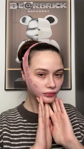✨ Jungshea V-Line Lift Mask ✨ #skincare #fyp #doublechin #chinstrap #facelift #thatgirl #jawline #facelift #facestrap #doublechinchallenge #sleepessentials #shopvideocarnival #TikTokShopRestock #koreanbeauty 