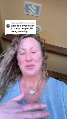 Replying to @Julia Mello 