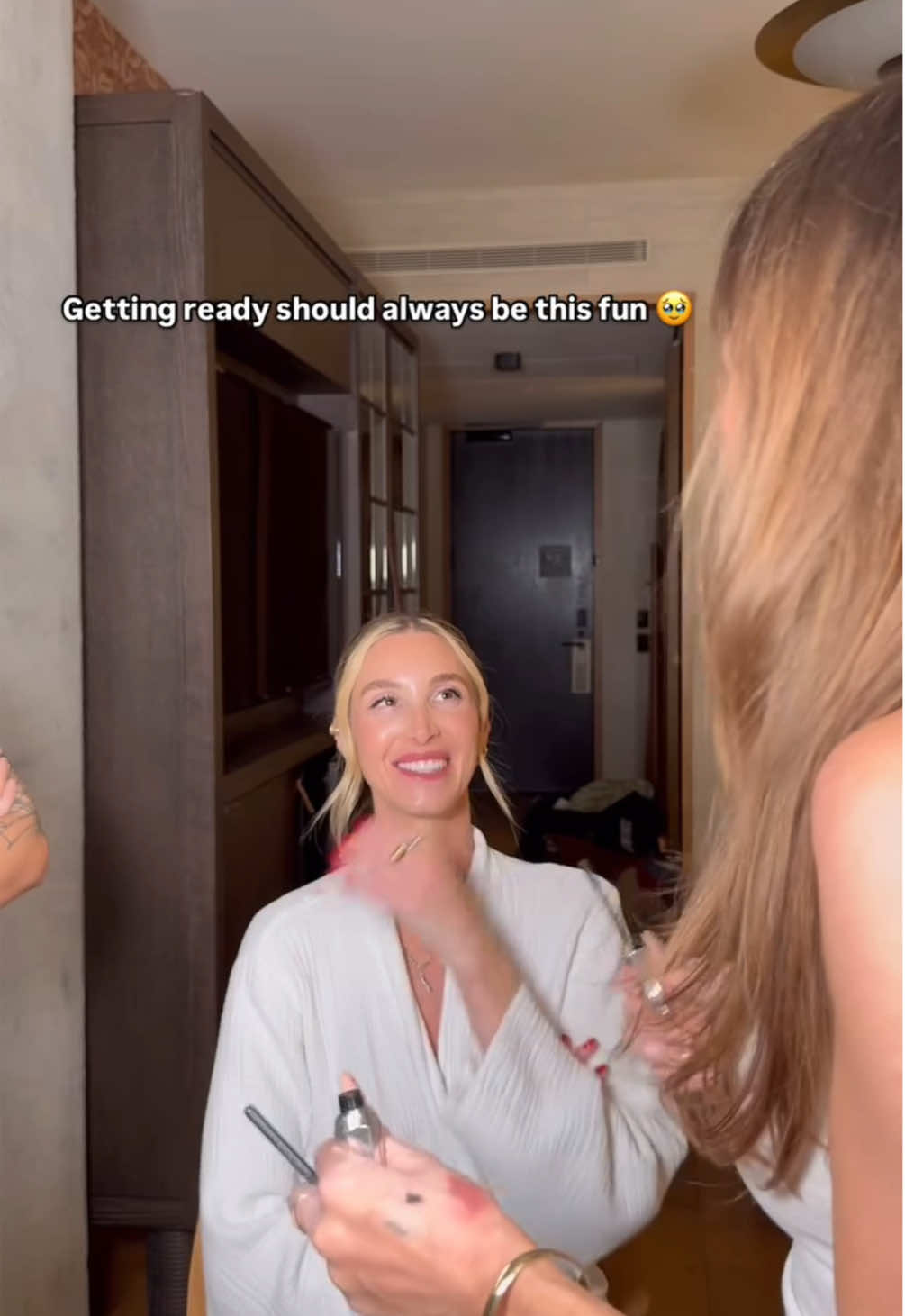 Friday night’s glam on @Whitney Port-Rosenman for @NicoleMillerNYC SXSW dinner✨ Hair Laura North  📍Product breakdown  @Giorgio Armani ® luminous silk foundation 5.9 & luminous silk concealer @L’Oréal Paris glotion 903 @dibsbeauty 2.5 & 5.5 for contour and highlights  @NARS Cosmetics afterglow “Bloom” @Diorbeauty backstage palette pinks @Hourglass Cosmetics vanish powder setting @Charlotte Tilbury pillowtalk  @makeupbymario Dmitry lip liner  Eyes  @DanessaMyricksBeauty  color fix nude 1  @hourglass vanish setting  @patrick ta @Patrick Ta Beauty major dimension III matte palette  @YSL Beauty jet black gel liner  #atxhair #atxmakeup #sxsw 