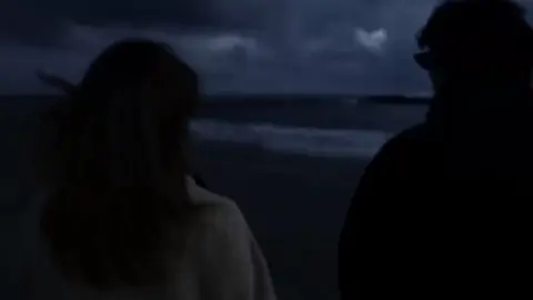 روحٌ مِنَ اللَّه 🤍 . #عبدالرحمن_محمد #قولوا_لها#روح_من_الله  #قولو_لها_انني_لا_زلتو_اهواها #قولو_لها #اغاني #بحر #حب #ستوريات #هواجيس #song #story #fyp 