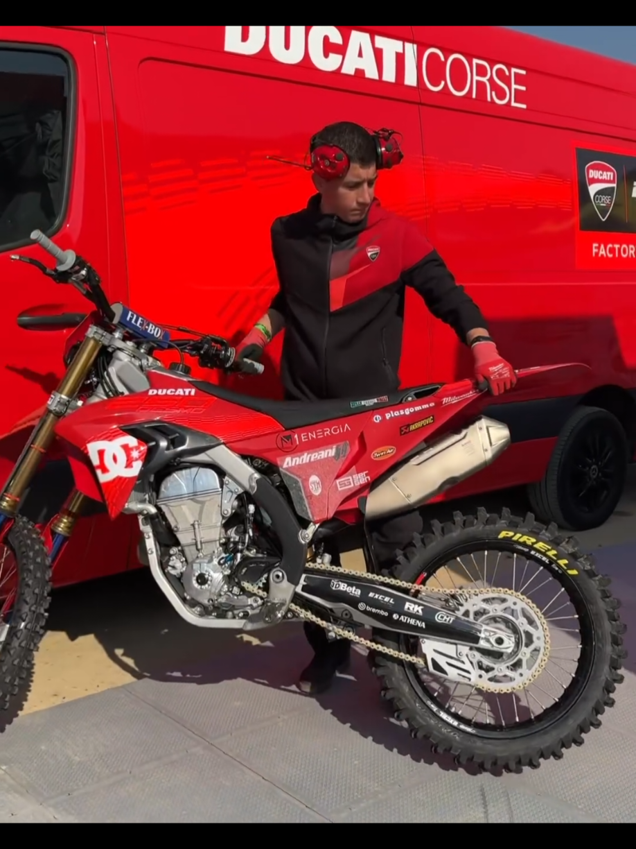 DUCATI DESMO 250MX  #desmo250mx #ducati #fypdong #fyp #mxgp #motocross 