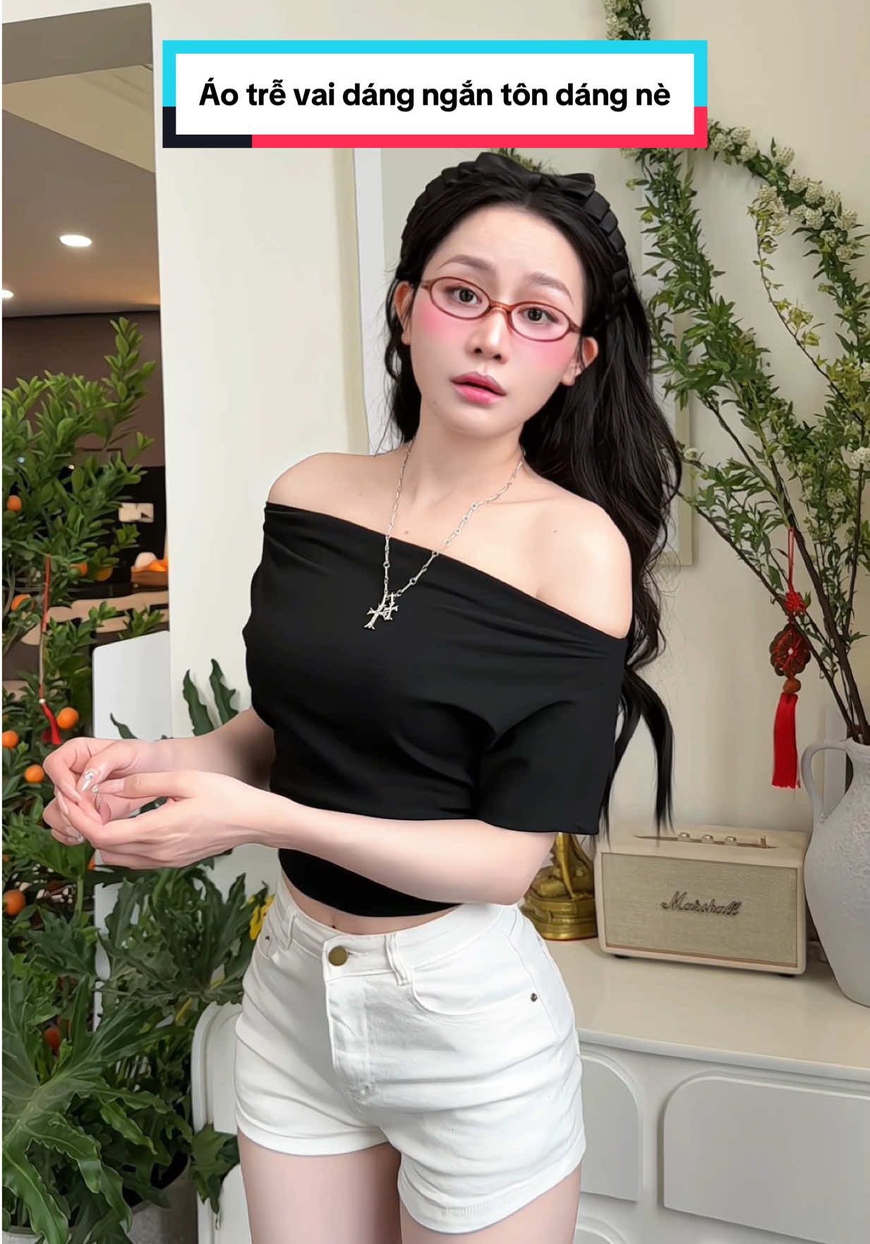 Áo trễ vai dáng ngắn tôn dáng nè #trinhlunglinh96 #fypシ゚ #review #áo #aonuxinh #aoxinhhottrend #aonu #aotrevai #aotrevaixinh #aobetvai #xuhuong #atkoc #xyzabc #xybca #phoidoxinh #fashiontiktok #22etm #38sp #shopping #hanastudio 