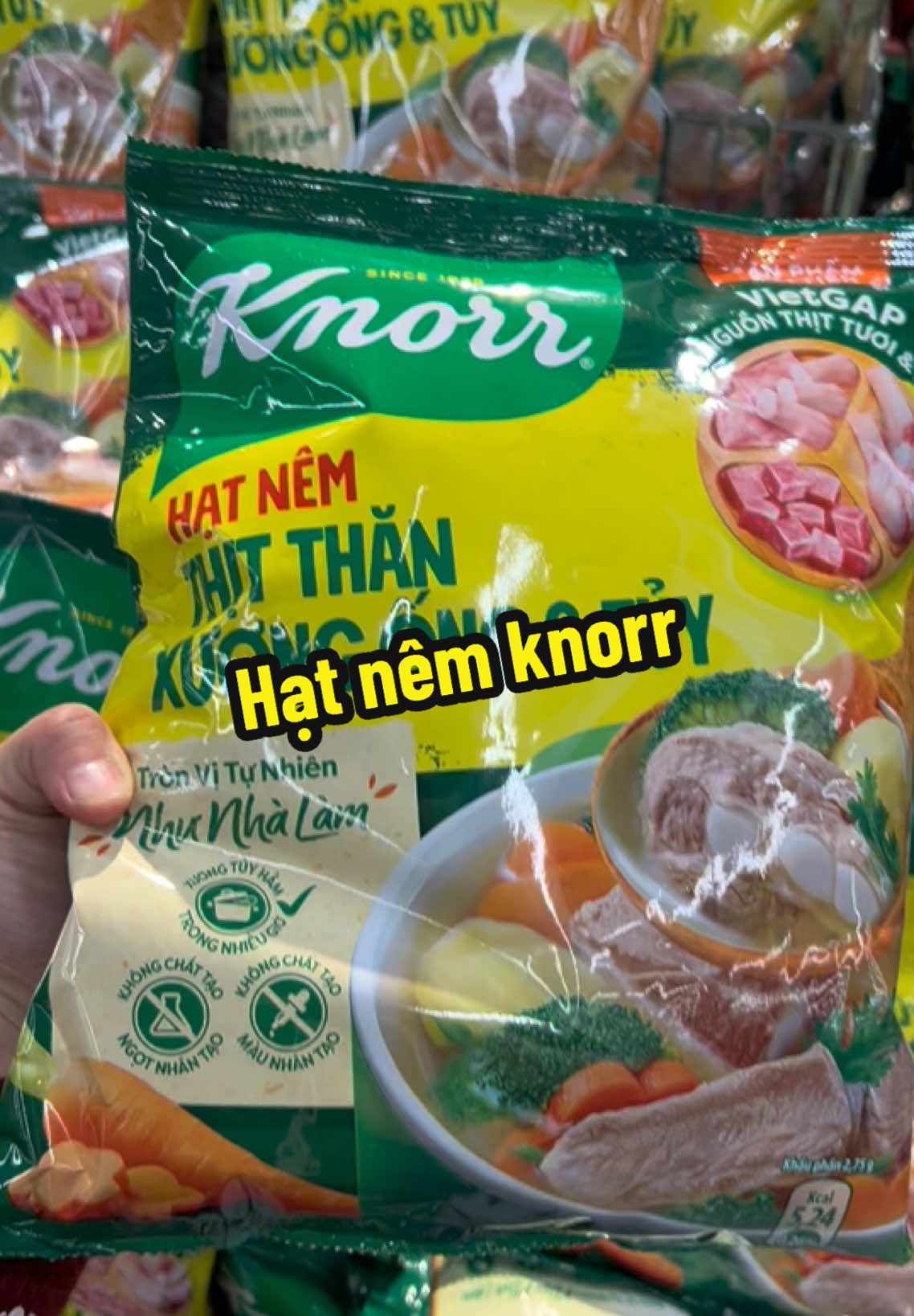 Hạt nêm Knorr Thịt thăn xương ống và tuỷ kết hợp từ nhiều loại nguyên liệu tươi ngon tạo nên loại gia vị ngọt thanh, hấp dẫn #hatnemknorr #hatnemknorrthithanxuongong #knorr 