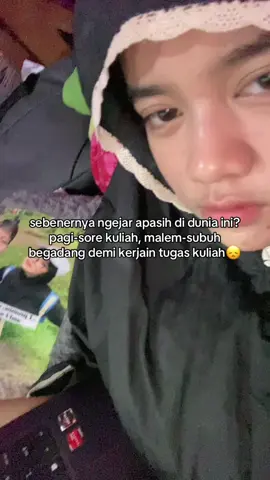 sekarang udah gak ada yg nemenin+bantuin aku nugas lagi by🥺💔