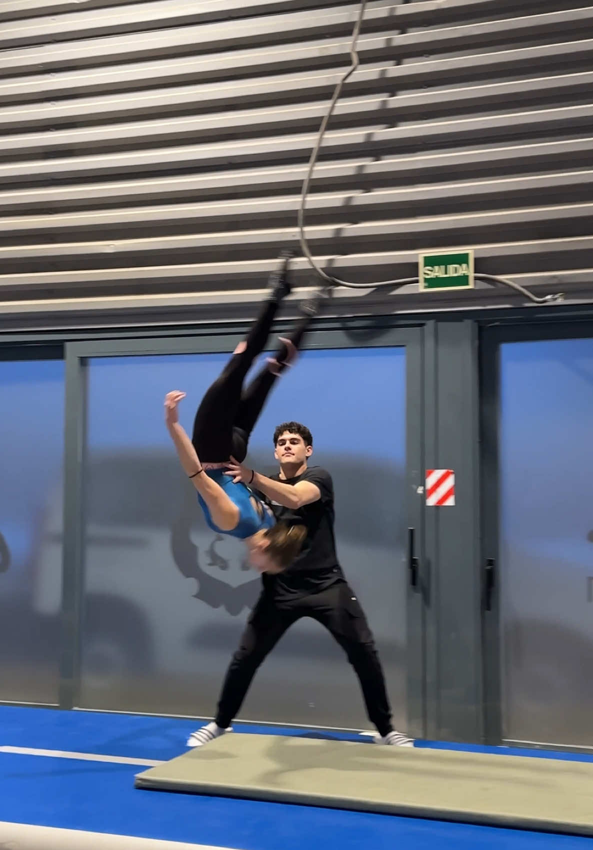 Combinando elementos🌪️🌪️ #gym #combinando #gymnastics #team #training #equipo #tiktok 