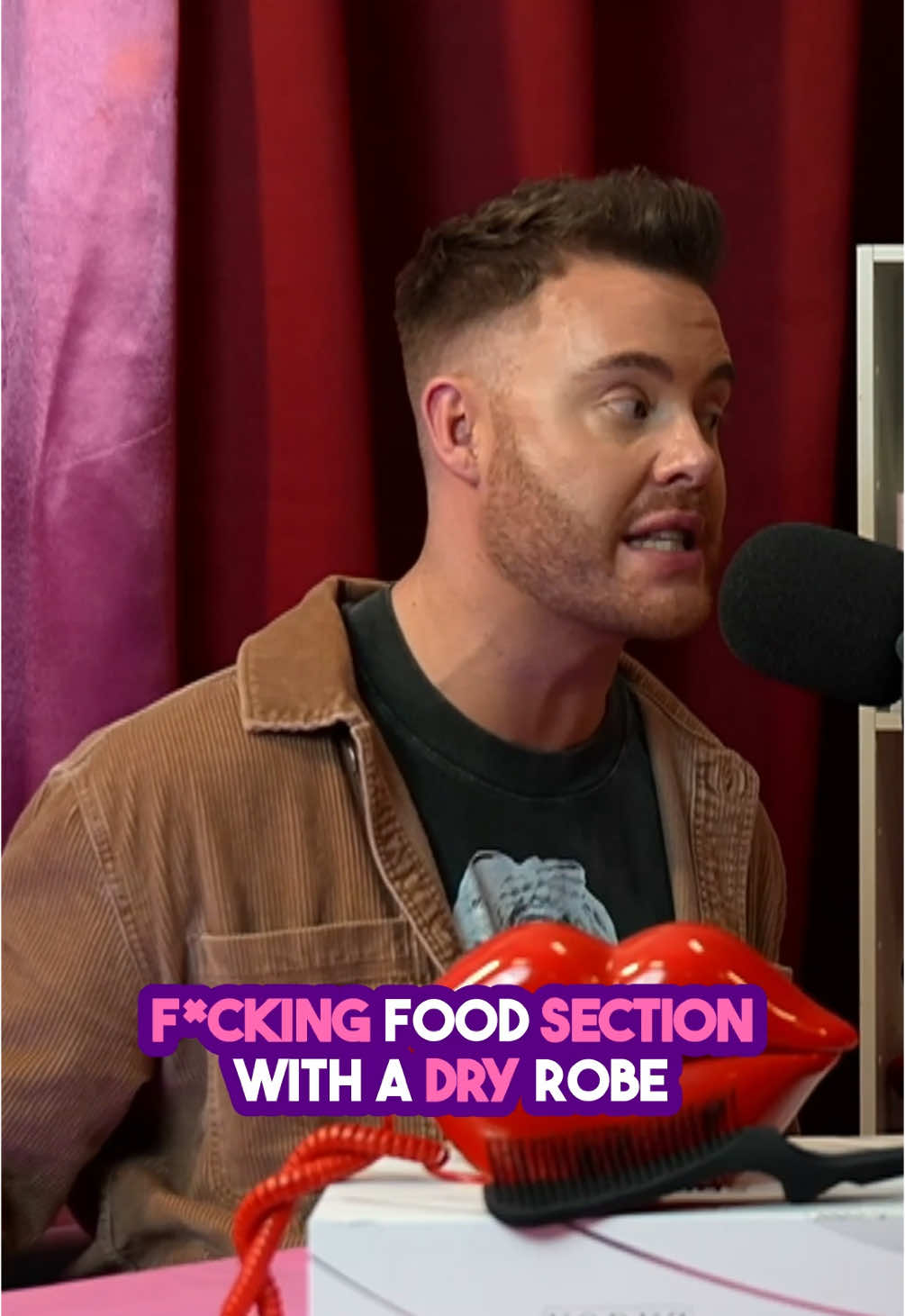 It’s a controversial one but are dry robes acceptable in public places 😂 @ohlukewhosposting  #fyp #dryrobe #morningdips #comedy #clip #podcast #irishtiktok #hottopic 