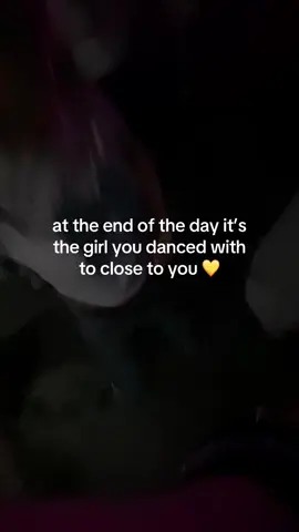 can we ignore how shakey the vid is pls 😔gracie abrams #gracieabrams #fyp #foryoupag #trendingvideo #song #closetoyou #moshpit #bestfriend #goviral 