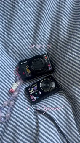 I can't wait to capture memories this year, especially! ~ I loved editing this and going through the photos again hehe 🔖: #jiasjournal #DigicamDiaries #FilmAesthetic #SoftNostalgia #VisualDiary #SlowMoments #CozyVlogs #softaesthetic #videodiary #friends #w2e #digicam #wavetoearth #fypシ゚ #digitaldiary #videodiary 