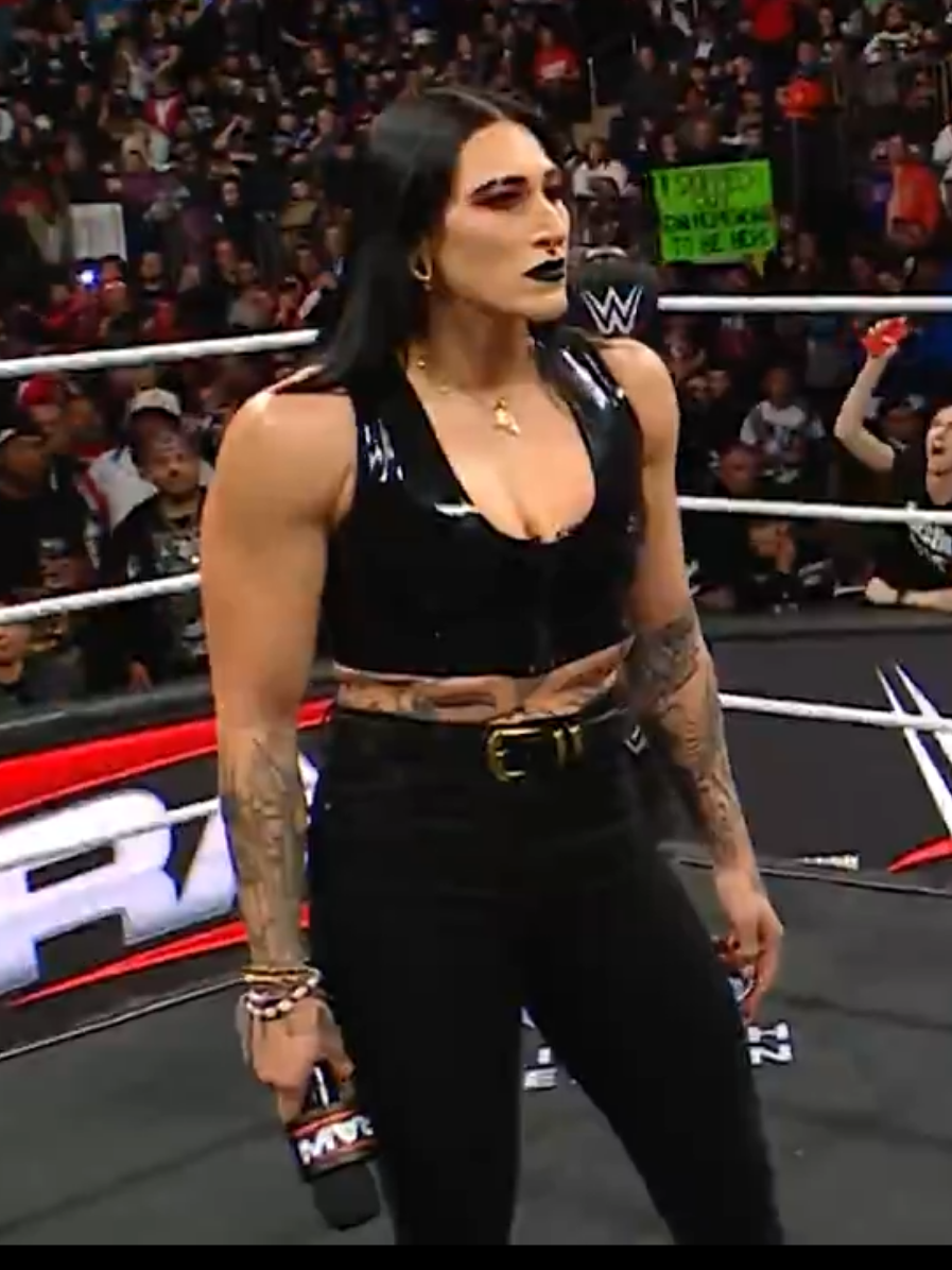 Rhea Ripley on #RAW <3 #rhearipley #rhearipleywwe 