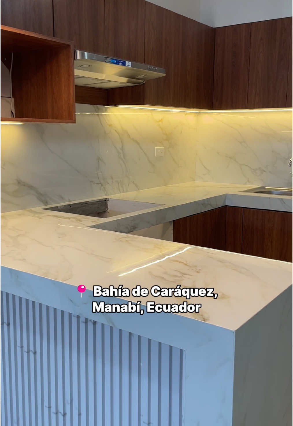Cuando tu cliente pensaba que era muy costoso darle una mejor apariencia a su departamento ! Con una planificación correcta, se ahorran hasta un 80%  de sobrecostos, eso sí ! Trabajando con las personas correctas !  #departamento #remodelación #cocina #habitacion #presupuesto #ecuador #manabi  