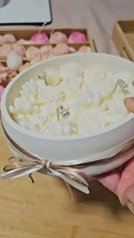 Gyertyatál készítése🫗✨️🕯#kézművestermék #gyertya #candleheavenandmore #candlelover #gyertyakészítés #SmallBusiness #DIY #kisvállalkozás #flowercandle #springcandles #fyp #nekedbelegyen #for 