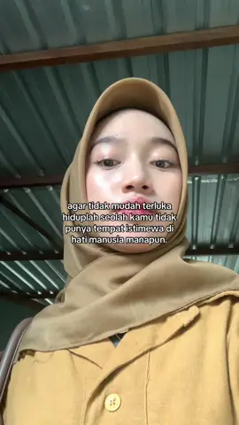 sewajarnya saja, manusia itu tempatnya kecewa