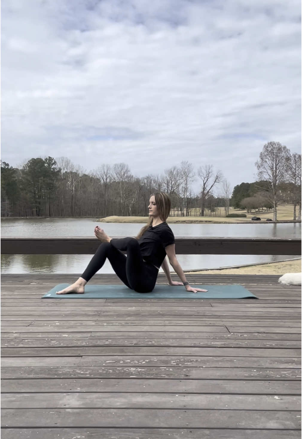 Easily adjust your hip stretch with this seated version of Pigoen Pose or Figure 4. #yoga #yogatok #yogatips #hipstretch #hipopener #yogateacher #yogatutorial #yogapractice #yogaathome #yogastretch #yogapose 