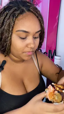 sou apaixonada demais nisso 🍣🍱  #sushilover #comidajaponesa #temaki 