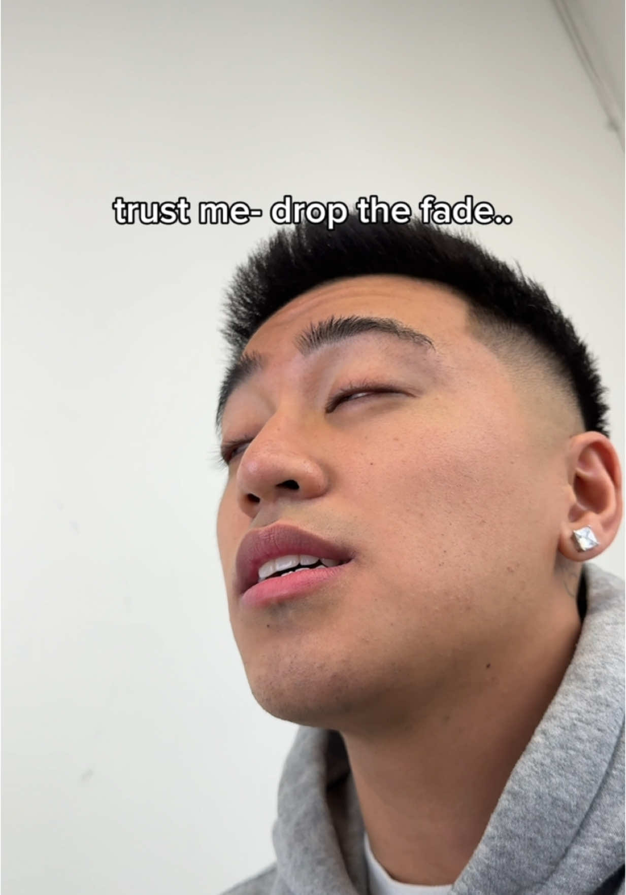 Is bro feeling himself with the drop skin fade? @Jonas Belmonte  #barber #hair #fade #taper #barbertok #hairtok 