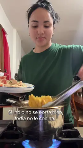 India no le va a cocinar al indio si no se porta bien. #india 