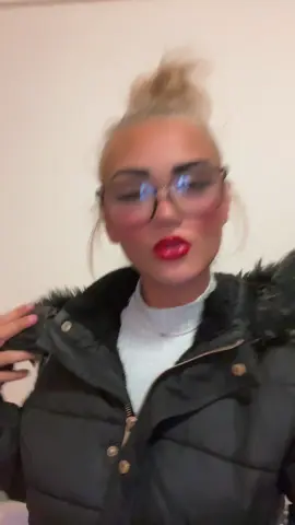 what does she have on me🥲#fypviralシ 