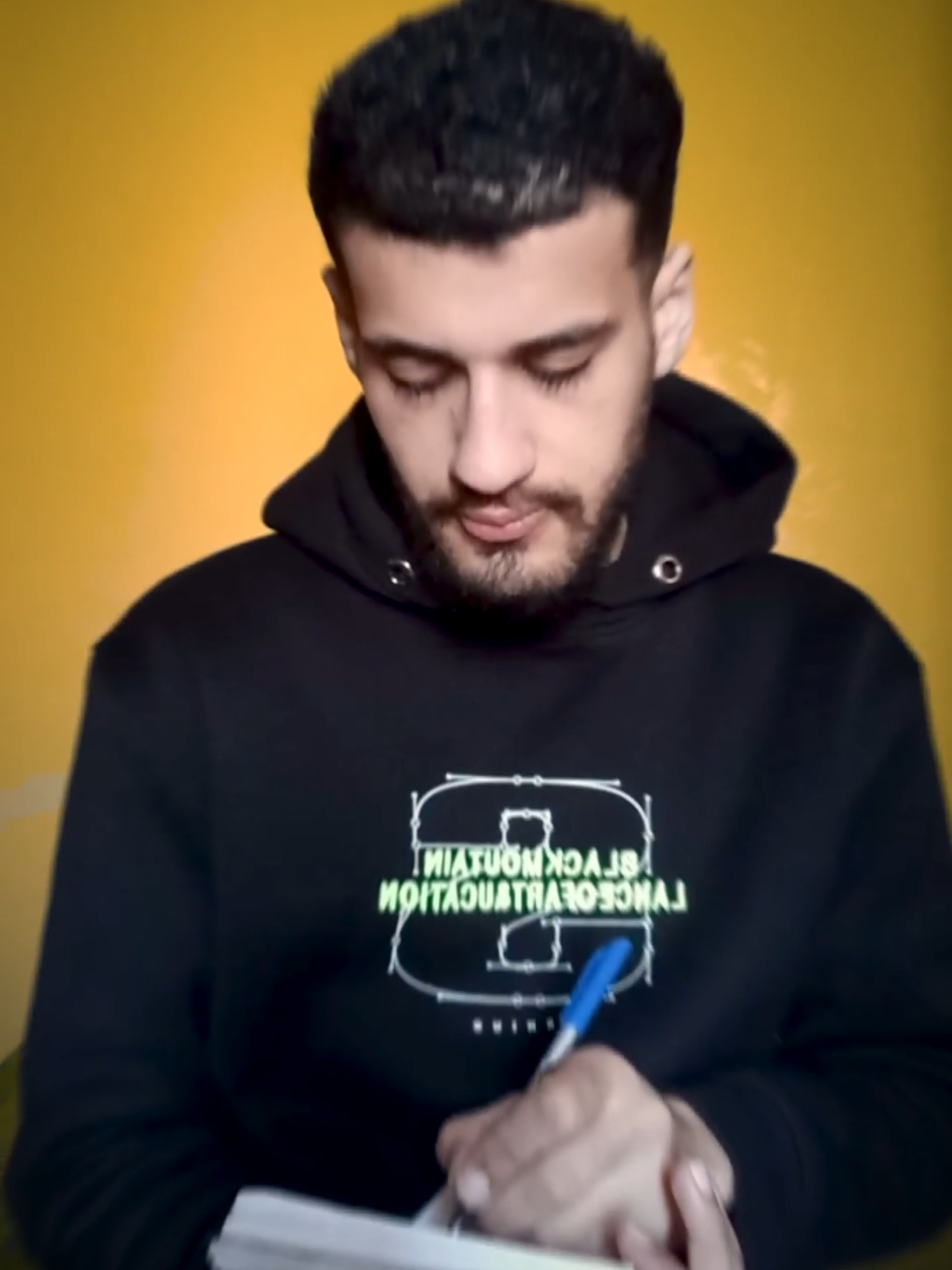 لو عندك اي سؤال في المونتاج او صناعة المحتوي اكتبلي كومنت وهرد عليك  محتوي# #viral #capcut #video #editor #editing #edit