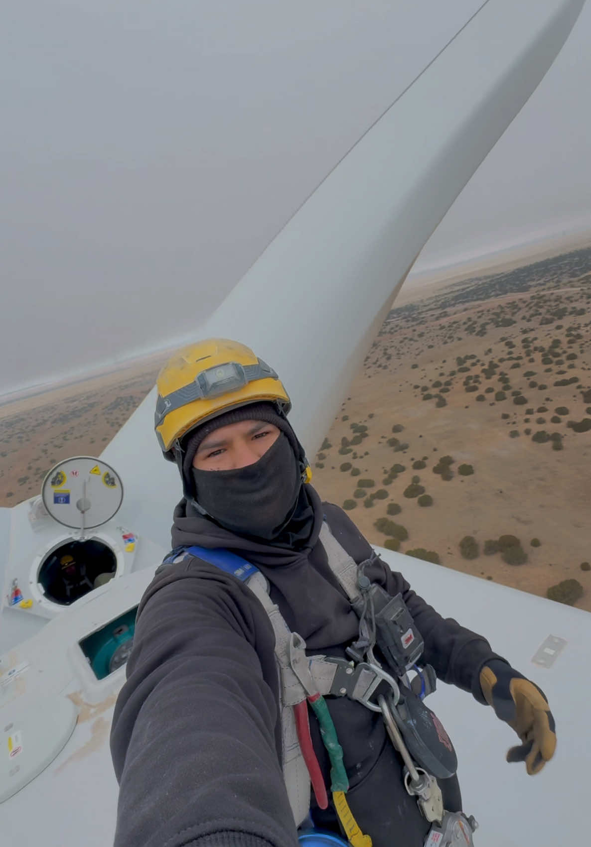 👷🏼‍♂️. #windturbine #work #turbinaeolica 