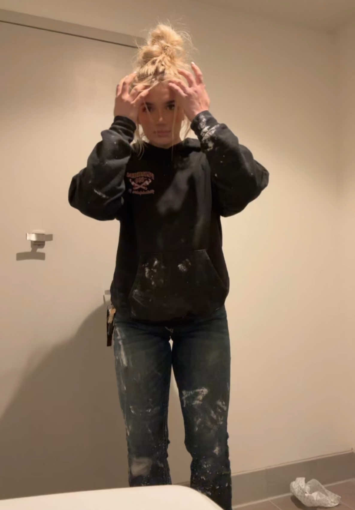 I actually have no control over my hair at work 😭😭😭#fypシ #bluecollargirl #foryou #plumberbarbie #pinktools #fyp #handlingpipe #apprentice 