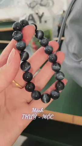 Vòng tay phong thuỷ cho người mệnh thuỷ và mộc. Đây là Đá Mắt Hổ nhé cả nhà 