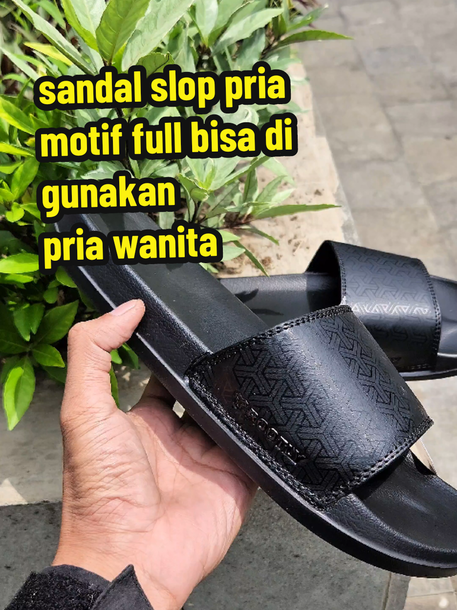 sandal slop pria motif full bisa di gunakan pria wanita #sandalsloppria  #sandalslopkekinian  #sandalpria  #rootly 