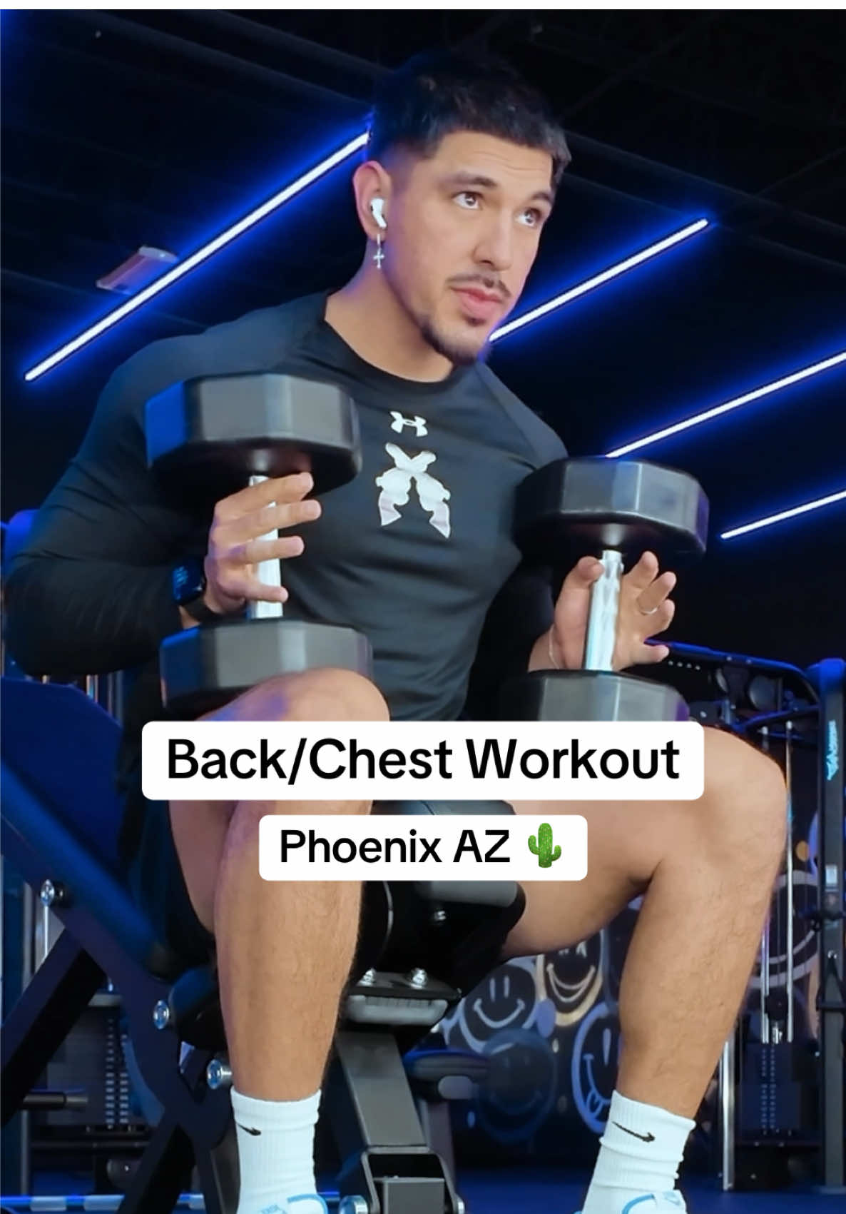 Here’s what a 6’1 Mexican athlete bumps during a workout in Phoenix AZ 🌵 #phoenix #workout #arizona 