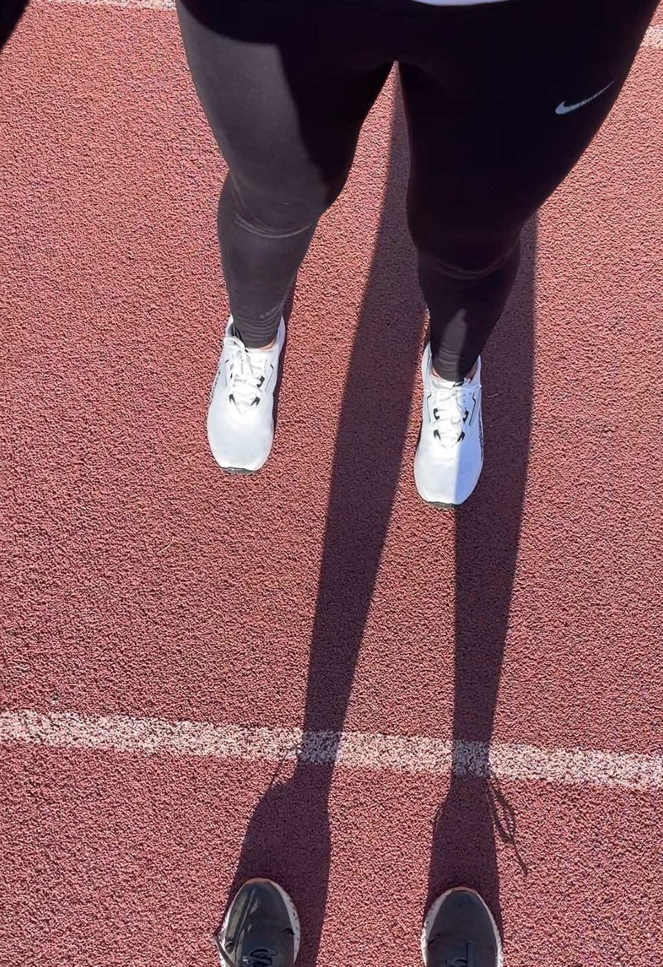 3 km ✅  5 km ✅ 10 km ahí vamos … 👀 #Fitness #fitgirlsoftiktok #Running #runningtips #runninggirl #sistergoals #twinsisters 