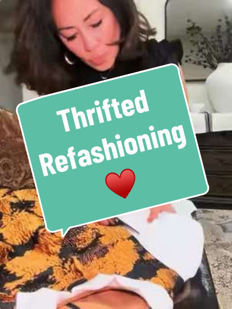 When you’re a realtor with a passion for thrifted fashion—closing deals in style! 🏡✨👗 #RealtorLife #ThriftedFashion #StyleOnABudget #Fashionista #ClosingDeals #latina #contentcreator #fyp #OOTD #thrifted #fashion #fashiontiktok #mom #wife #realtor 