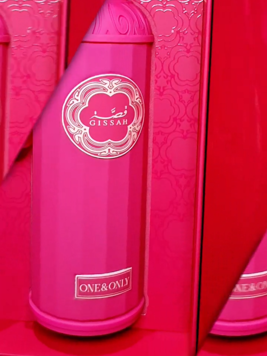 Siapa nih yang udah keracunan sama ini parfum Gissah *one & only* kaya gw 😂😂😂 Bela2in nanya orang yang akan berangkat umroh demi nyoba ini parfum🤭😂. Fix gw setuju sama riview wangi dan ketahanannya 🥰. yaaahh walaupun ini harganya jauh banget mahalnya dari parfum arab lainnya 🤣🤣 tapi menurut gw ini sesuai dg kualitasnya 🫰. Ttp pengen nyobain parfum dari Gissah walaupun kurang ramah di kantong 🤣🤭. Coba koment dong disini yang udah nyobain Gissah One & Only ataupun Varian lainnya 👌 @gissah_collection  #parfumgissah #oriarab #mewah #fyp #tahanlama 