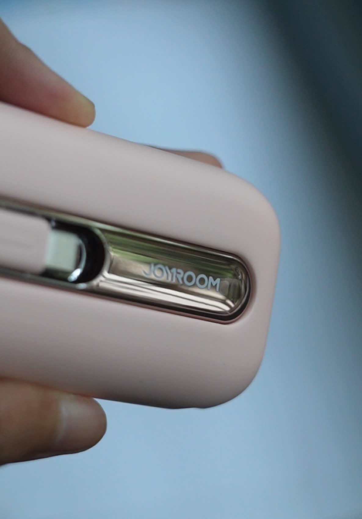 Joyroom L012 Colorful Mini Powerbank  - Kapasitas 10000 mAh - 22.5W fast charging with dual built-in cables - Smart digital display - Compact & travel friendly  #powerbank #powerbankmini #powerbanklucu #wibgajian #cuantanpabatas 