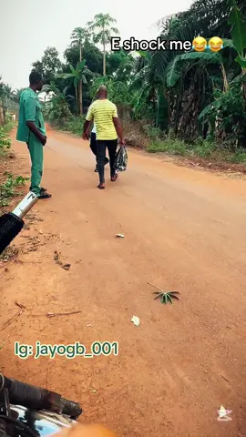 E shock me 😂😂#funnyprank #prankvideo #prankchallenge #fuppppppppppppppppppppppppp #fouryou #goviral @ODIAA🌍🕊️ @FUNNYBROS @mamauka_ @zubbymichaelZM @Skibo comedy @IYOO KASHOUT @Chibuike Grace @VDM @Mr Dangerous @QUEENSPLASHCAKES @Perky Wire @Don Jazzy @Mufasatundeednut @M.C Olitex Chinyere udoma 🎤🎹 