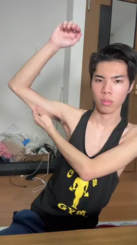 どうもヴェーラです。筋トレしすぎた男の末路