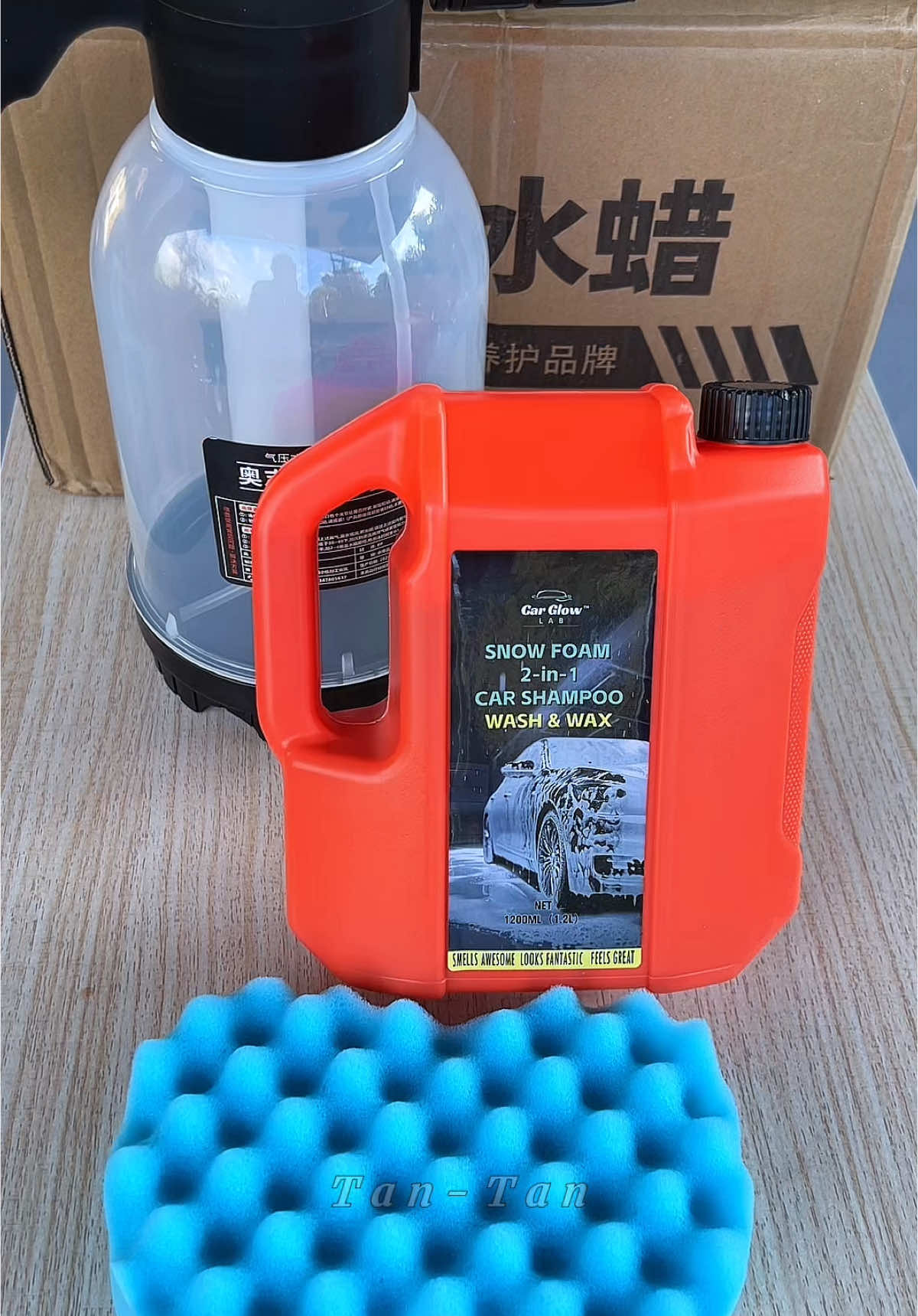 Napakabula pala neto CGL Snow Foam Wash & Wax Car Shampoo Ultra Foamy 1.2L Concentrated Fluid Pink Strawberry Scent. #carglowlab #CGL #shampoo #carwash #washandwax 