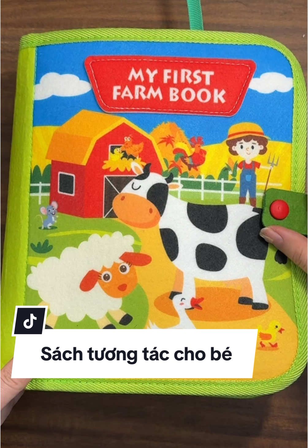 Quyển sách tương tác cho bé khám phá đây các mom, có rất nhiều thứ có thể học qua quyển sách này nha 🫶🏻 #sách #viral #xuhuong #trending #tươngtác #pháttriểnkỹnăng #embe #baby #farm 