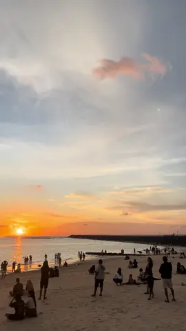 Beautiful view🌥️ #foryoupage #kelanbeach #sunset #Bali 