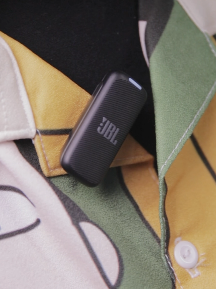 Udah tau belum kalau JBL punya microphone wireless?🫣 Kenalin nih, JBL Quantum Stream Wireless! Microphone wireless dengan desain yang oke cocok buat disegala moment! Cek aja video ini sampe selesai untuk detail lengkap soal mic ini🎤 #JBL #SoundgearFrames #jblindonesia #jbldaretolisten #jblmic#jbloriginal ##micJBL #SoundExperience #rekomendasimicrophonewireless #microphonewireless #SoundExperience #JBLquantumstreamwireless #fyp 