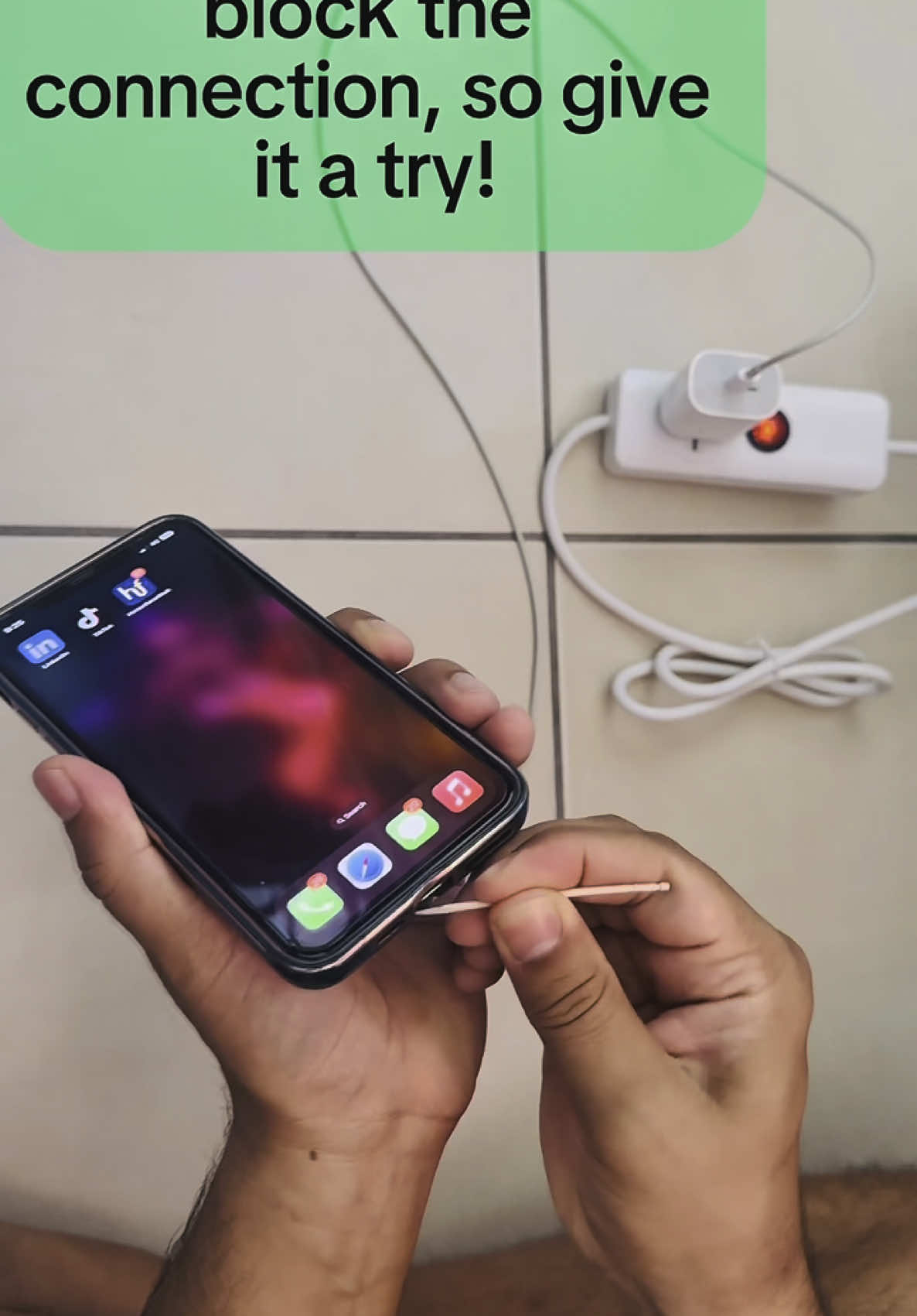 Phone Not Charging? Try This Simple Trick to Fix It! #MobileTips #ChargingProblem #TechHacks #PhoneNotCharging #easyfix 