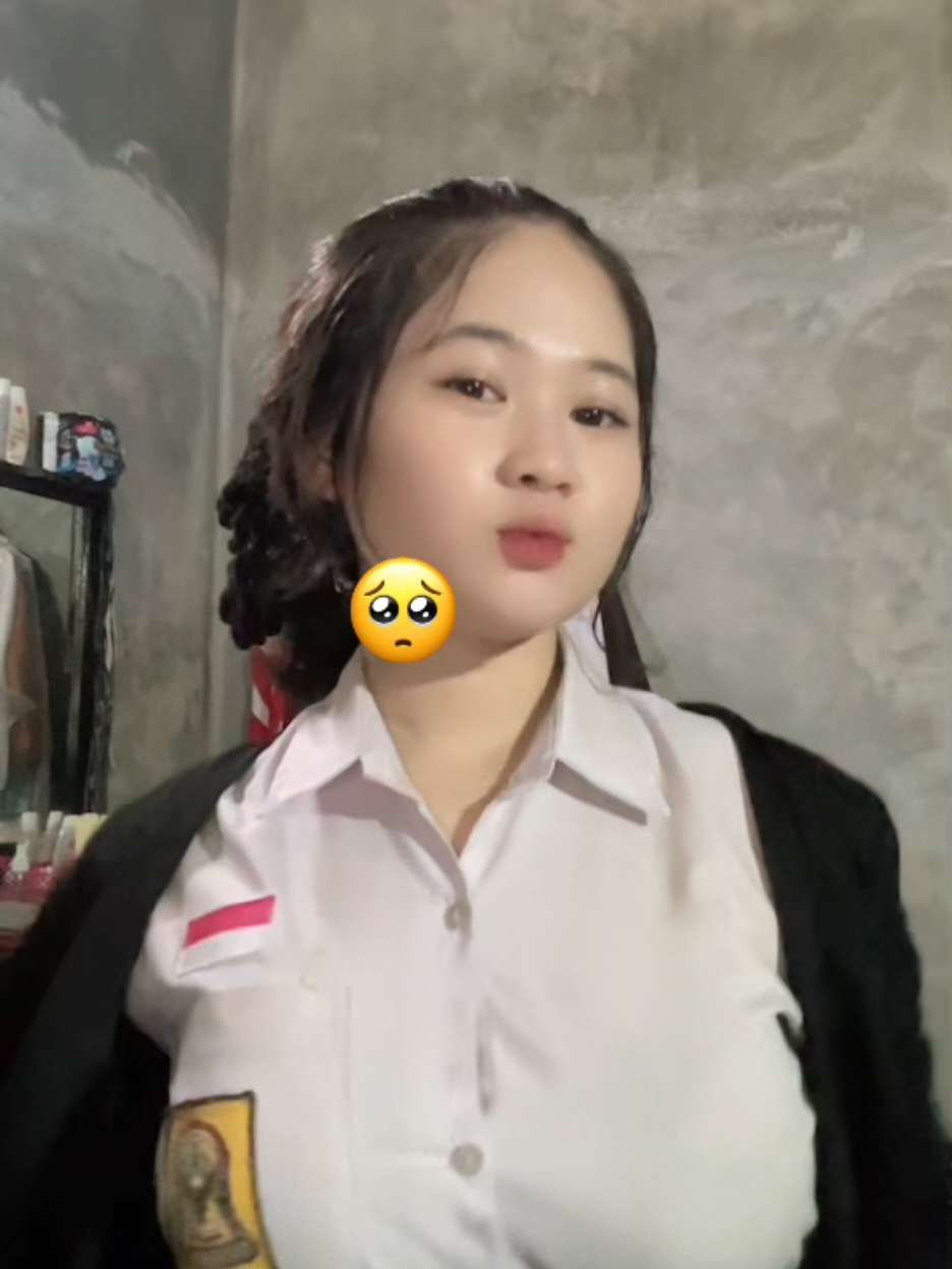 #smacantik #cewekhyper #tobrut #zyxcba #cewekidaman #masukberandafyp #4upage #4you #fypp masih bening kak😁 @cacacabull