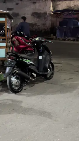 @Lucky Putra #yamahamio #mio5tl #miomodifikasi #miosporty #5tlgank🚀 #fizr #yamahafizr 