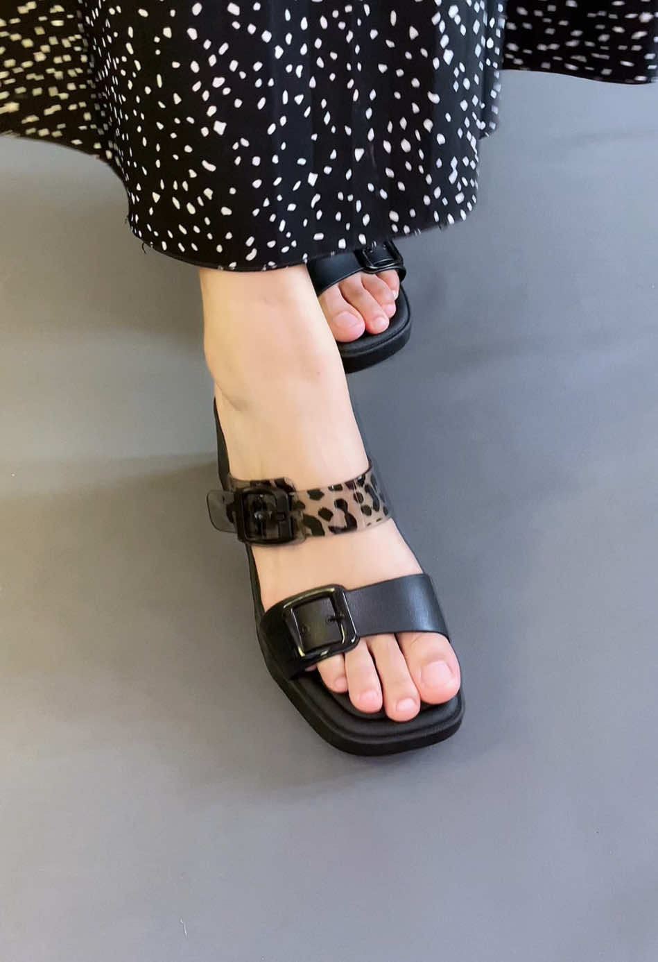Sandalnya ringan nyaman dipake, cocok dipake buat lebaran nihh🥰💕 #sandal #heels 