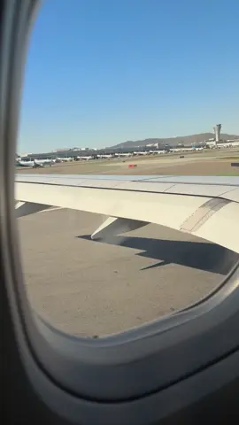 #fyp#sfo #sanfrancisco #airport#parallelflying #takeoff #porter @Porter Airlines 
