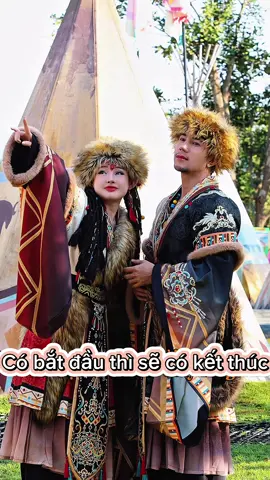 Chắc do bé người dân tộc này không hiểu mình hát cái gì nên cứ cười toe toét, mình tính chia tay xong là mình biến luôn. @DJ NGÂN 98  Bài hát tên là : Có bắt đầu thì sẽ có kết thúc  #Luongbangquang #ngan98 #cobatdau