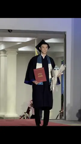 Công Nghệ Thông Tin đến từ UTH đi Campuchia #uth #totnghiep #sinhvienuth #campuchia #xunghuong  #viraltiktok 