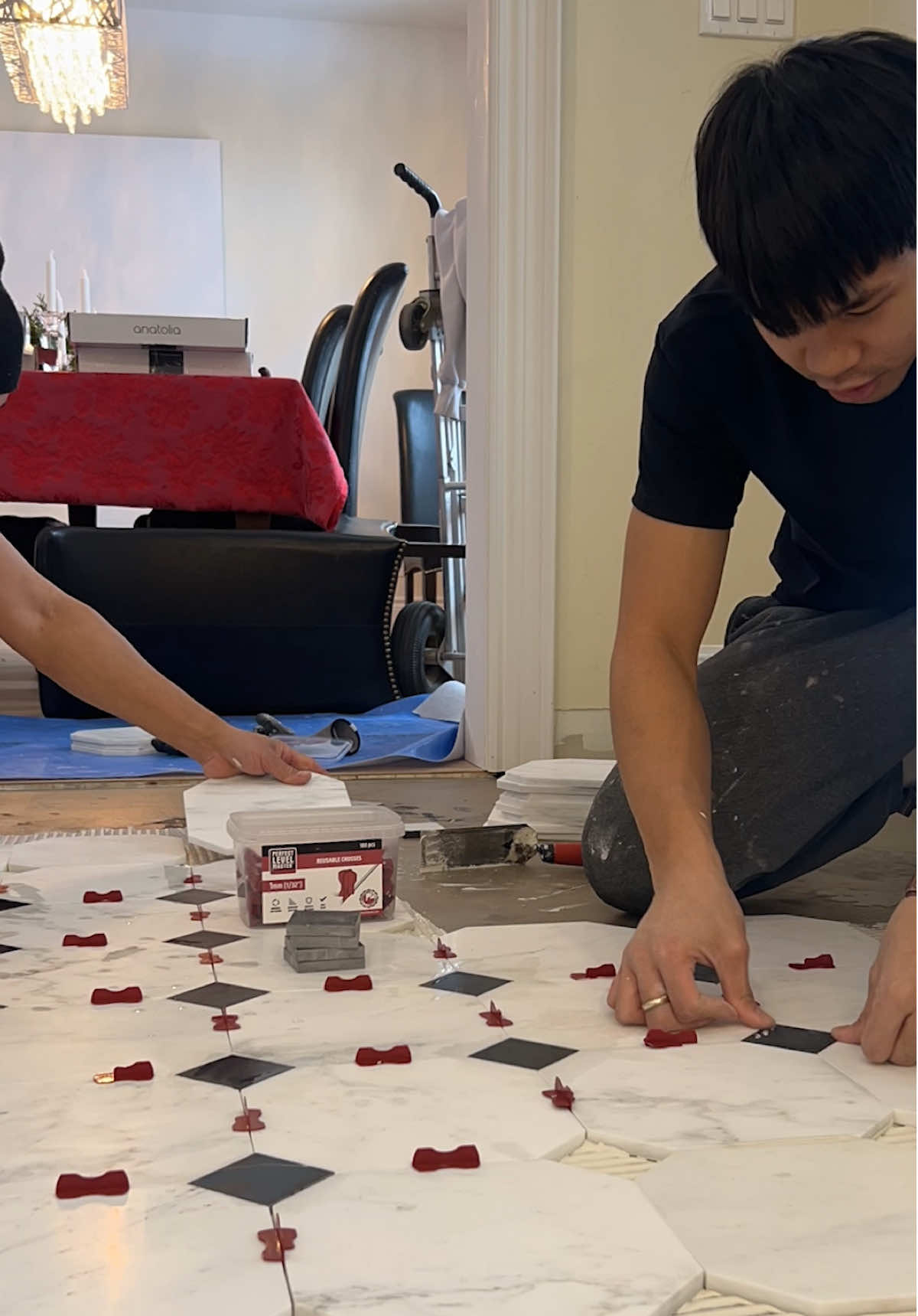 Tiny but mighty! ❌ Crosses ensure even grout lines for a pro-level finish #spacers #tiling #construction #tiler #crosses #flooring 