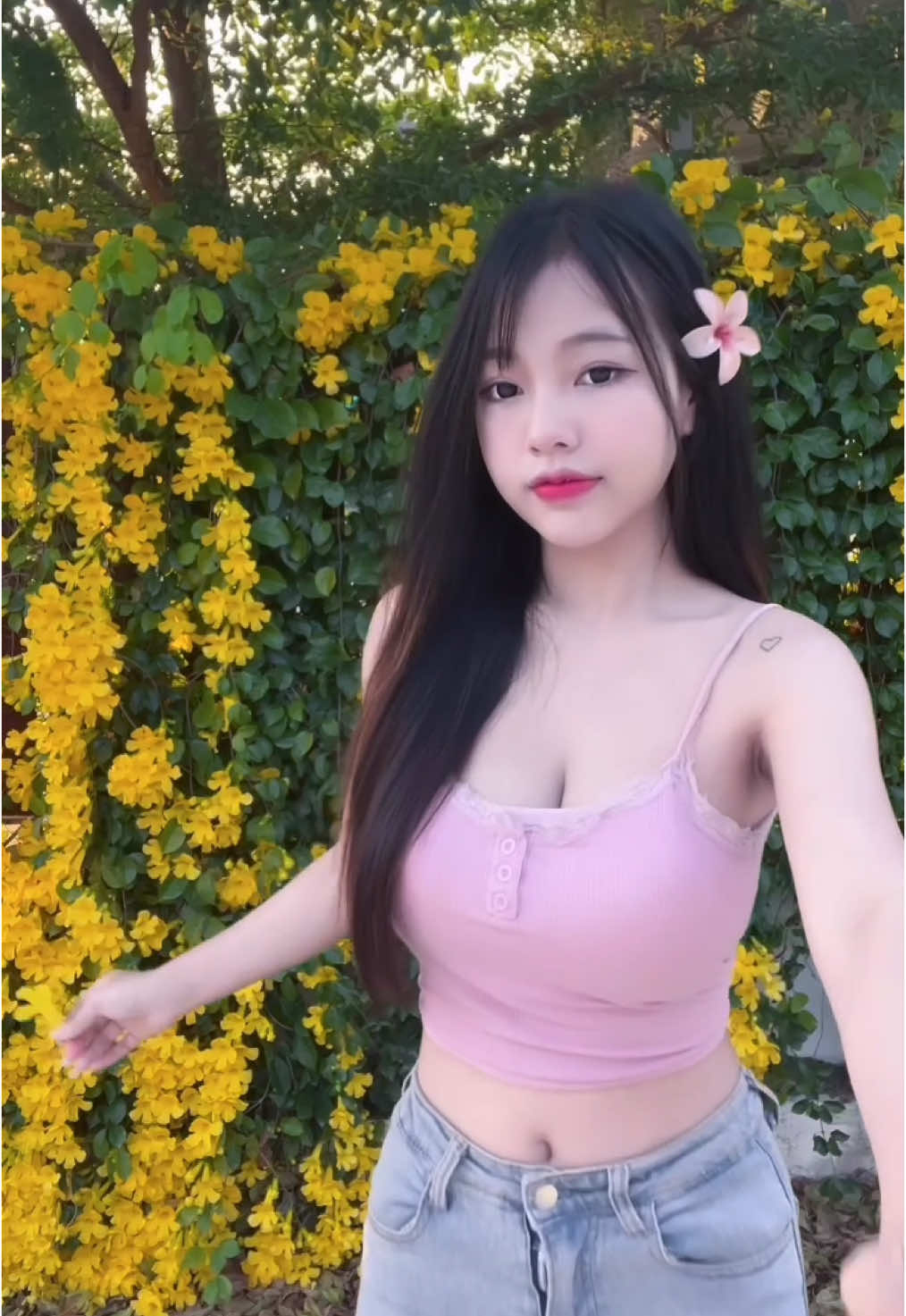 ตีหนึ่งที่คูเมือง 🌼🌷💗🌸