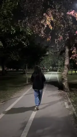 Walking Time #foryou #foryoupage #faisalmasjid #islamabad #onlyforyou #russiangirl #onemillonviews #viral #moscow #centaurusmall 