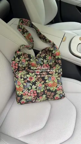 Only 29pcs left!!! Go go fast!!! Don’t miss! #fypシ #bag #tiktokshopholidayhaul #spotlight #bags #buynow #springfashion #cutebag #purse #tiktokshop #cutebags #springglowup 